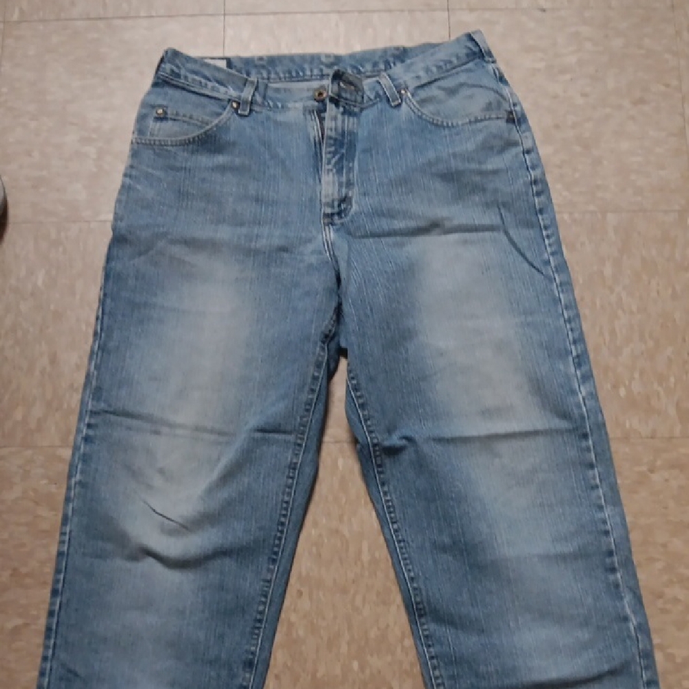 Lee Classic Blue Relaxed Jeans